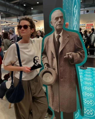 Thomas wirkte durchaus zufrieden, als wir ihm heute seine Geburtstags-Buchstütze präsentiert haben. 🥳
Ihr findet sie am Novellix-Stand, Halle 5/K207! 🎉🎁🎈

#leipzigerbuchmesse #thomasmann #novellix #buchstützen #allesgutezumgeburtstagthomasmann